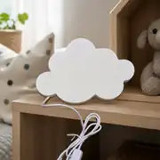 Beyaz bulut LED abajur, çocuk odası komodininde
