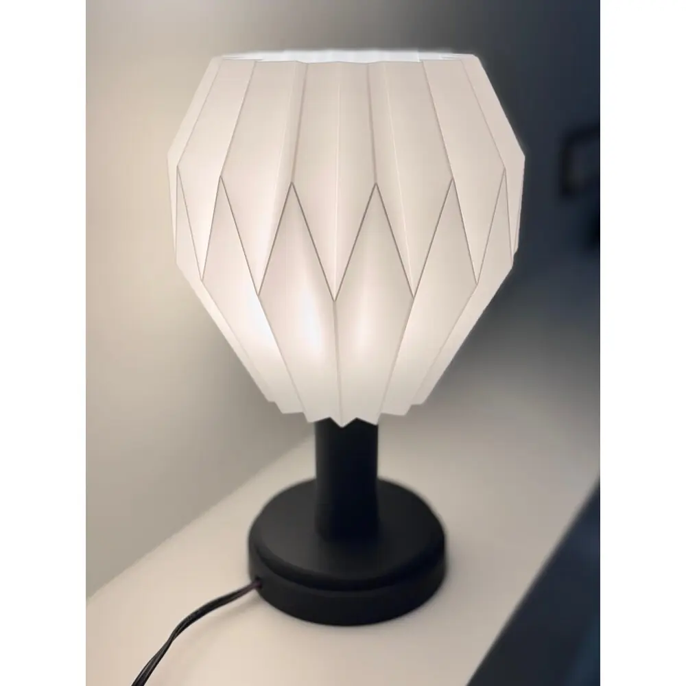 Origami Tasarım Masa Lambası - Modern Geometrik LED