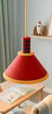 Kırmızı huni şeklinde dekoratif sarkıt lamba