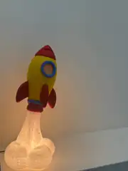 Roket kumbara lamba yanarken, bulut kaideli