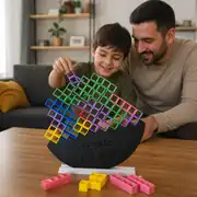 Baba ve oğul Tetris denge oyunu oynarken
